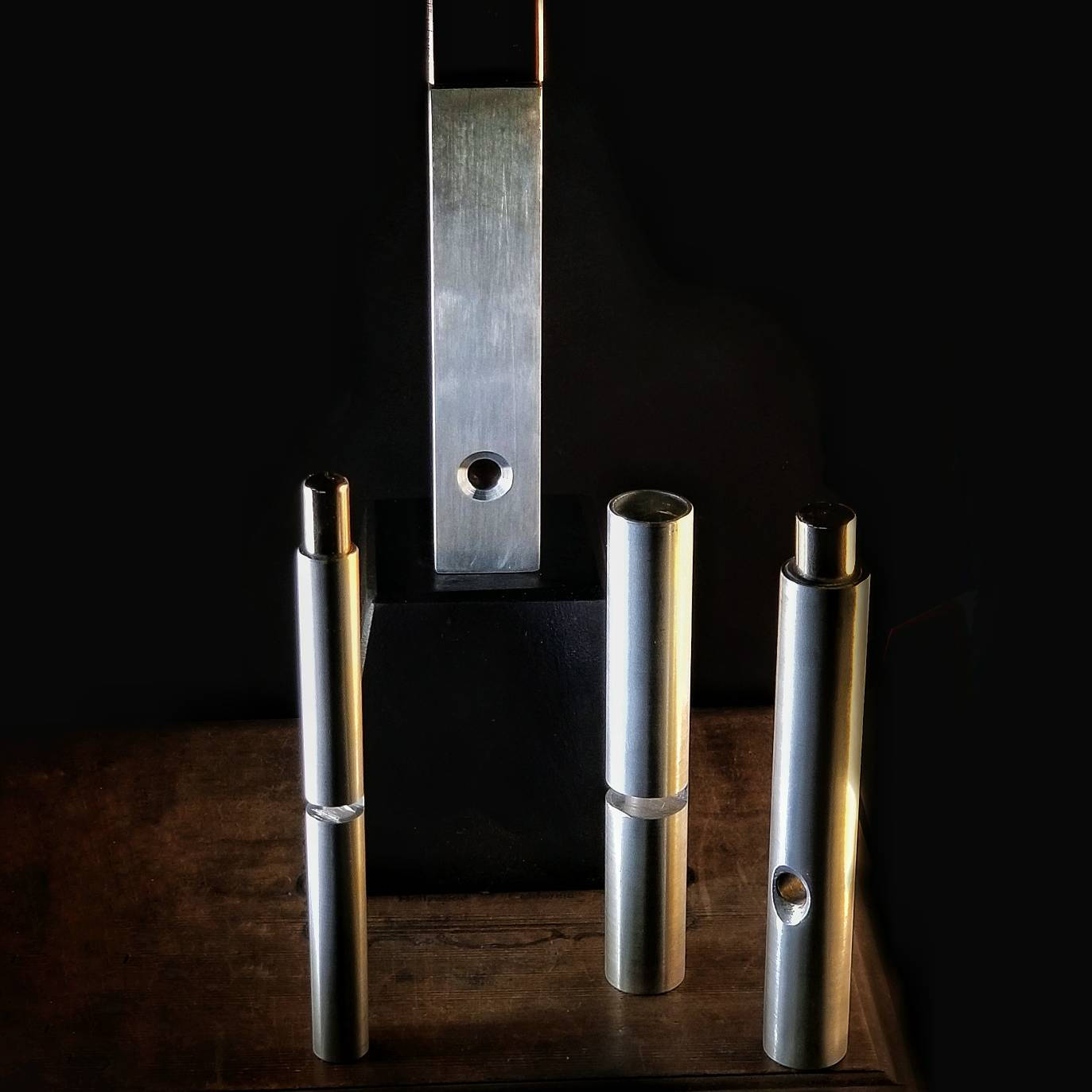 "Eclipse" - Bismuth Maglev Rod - 5mm Magnet